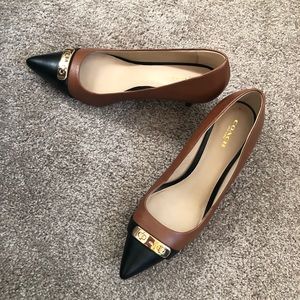 Coach pumps